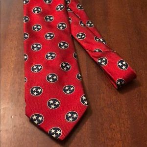 Volunteer Traditions Tie